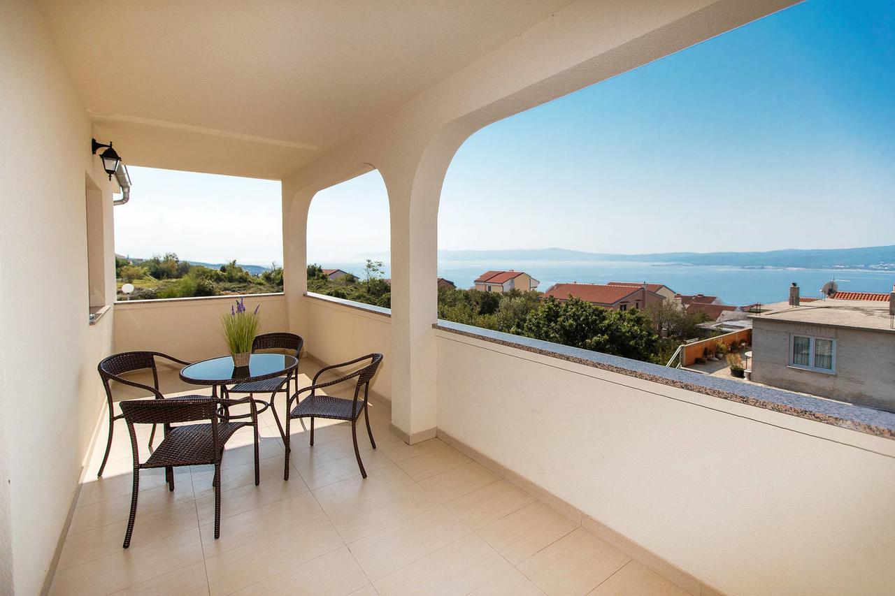 Apartment Nikol - CKV122 Crikvenica Bagian luar foto